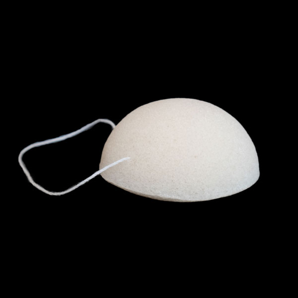 éponge konjac pur avec ficelle pour la suspendre