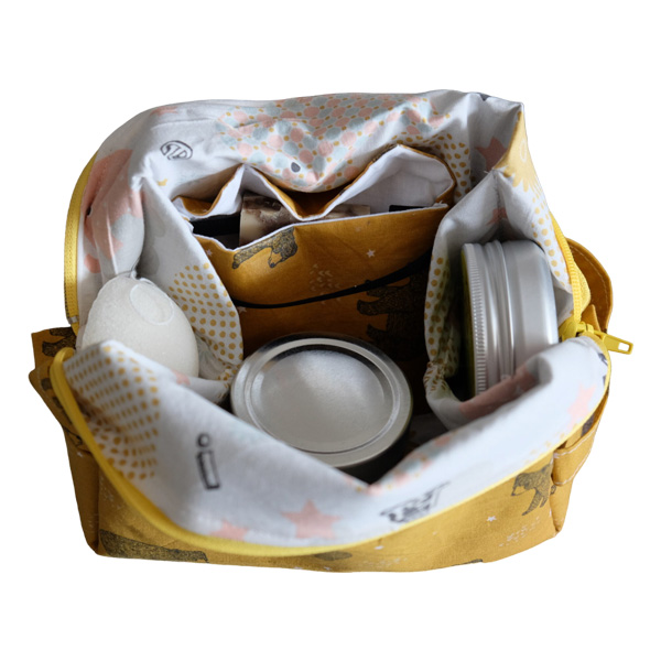 intérieur de la trousse de toilette