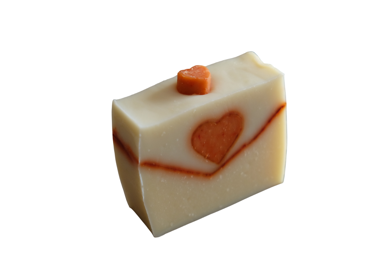 savon en forme de lettre d'amour vue de côté