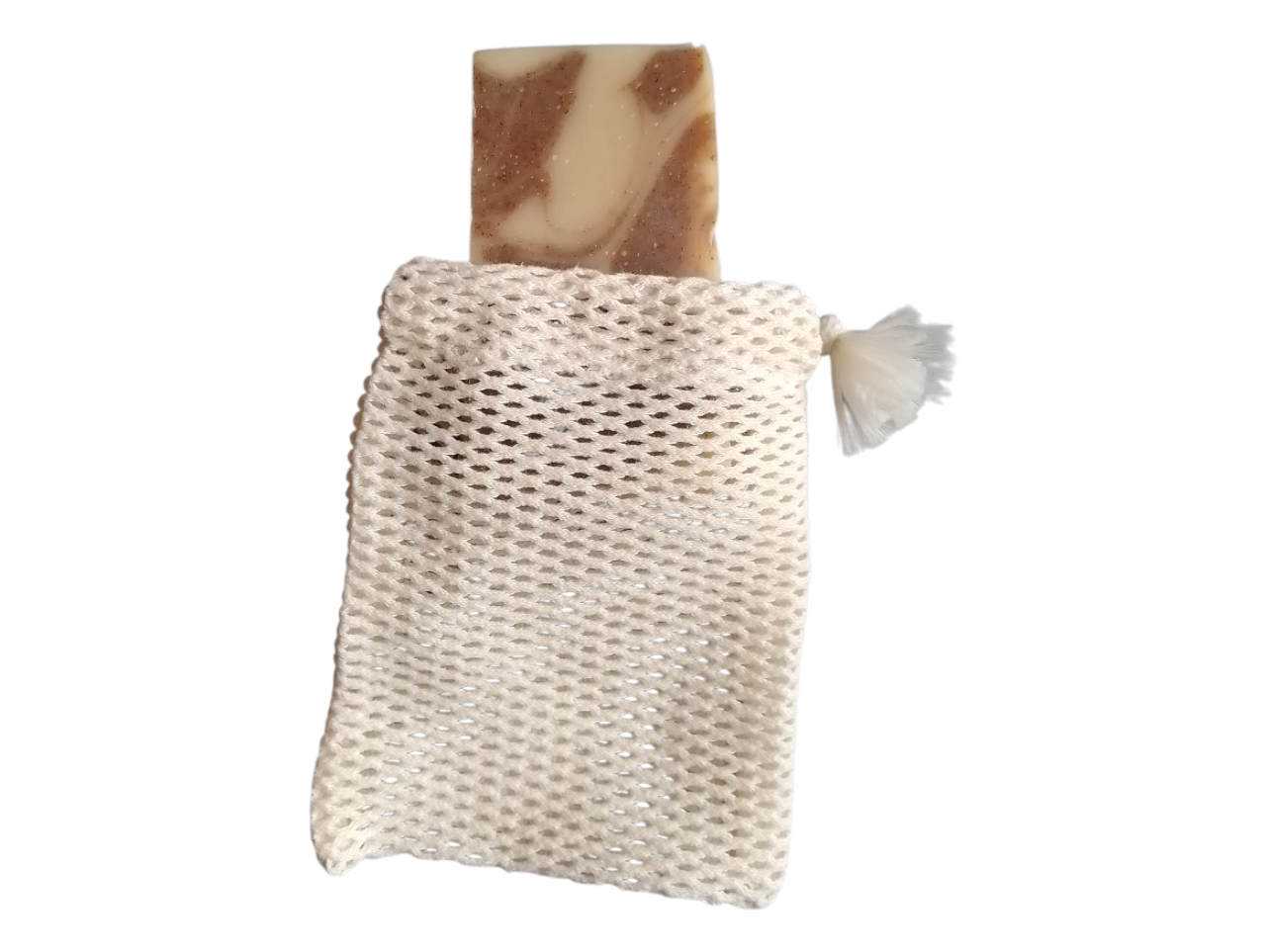 savon entier sortant d'un filet anti-gaspi